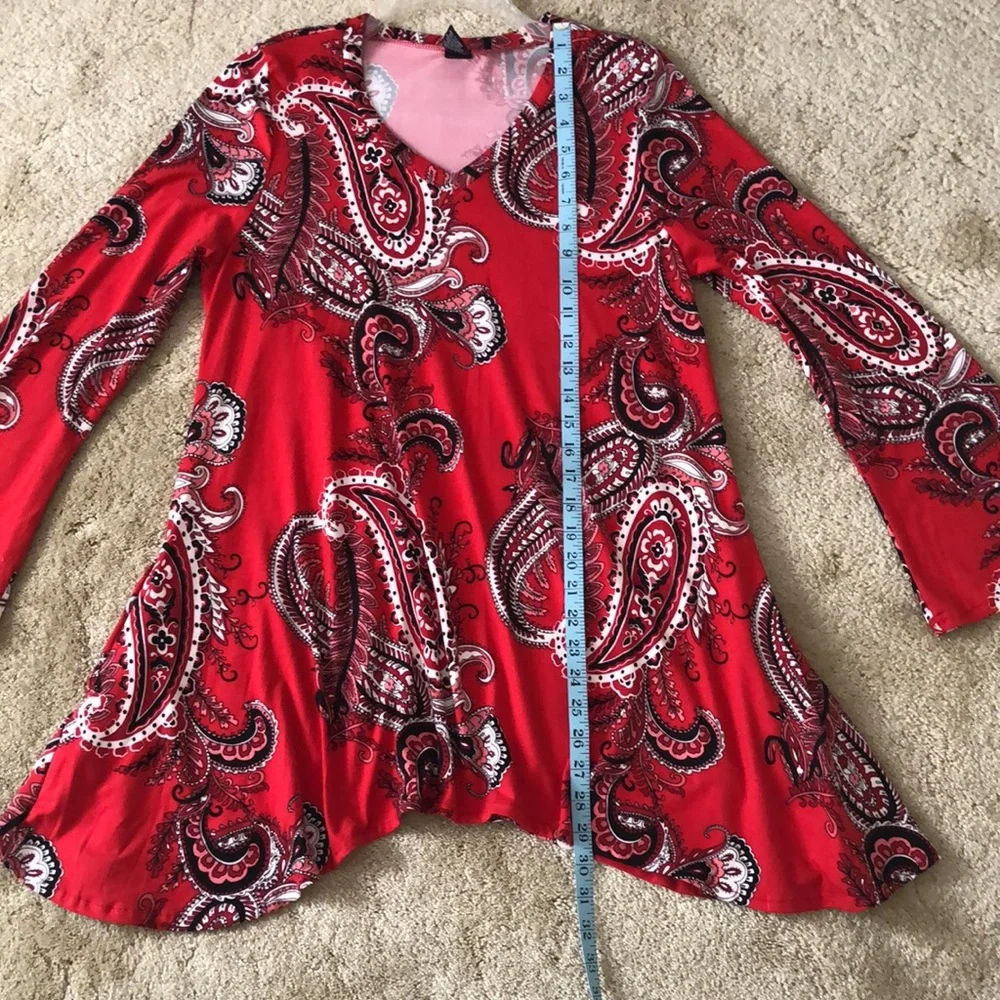 Lildy red paisley handkerchief hem tunic with subtle bell sleeves & side pockets - Picture 10 of 14